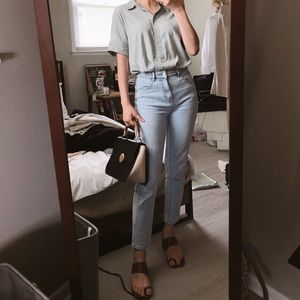 Retro Mom Jeans in Light Blue
